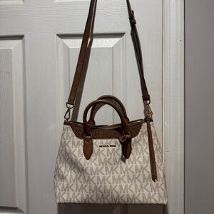 Michael Kors Handbag Tan and White